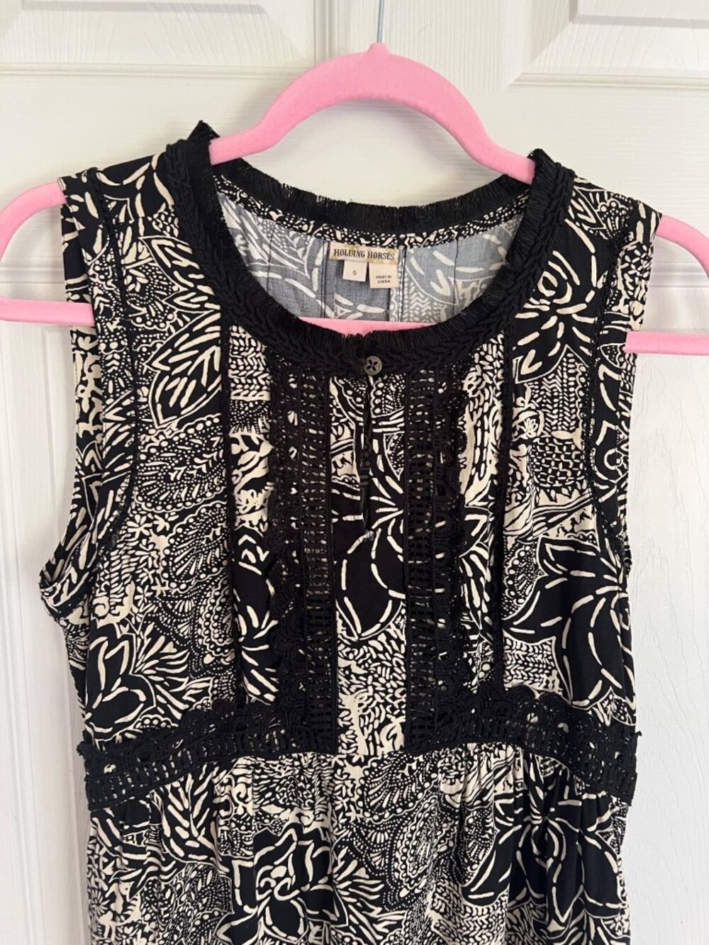 Holding Horses Suraja Black Dress Lotus Floral Crochet Lace Anthropologie sz 6 - Picture 2 of 10